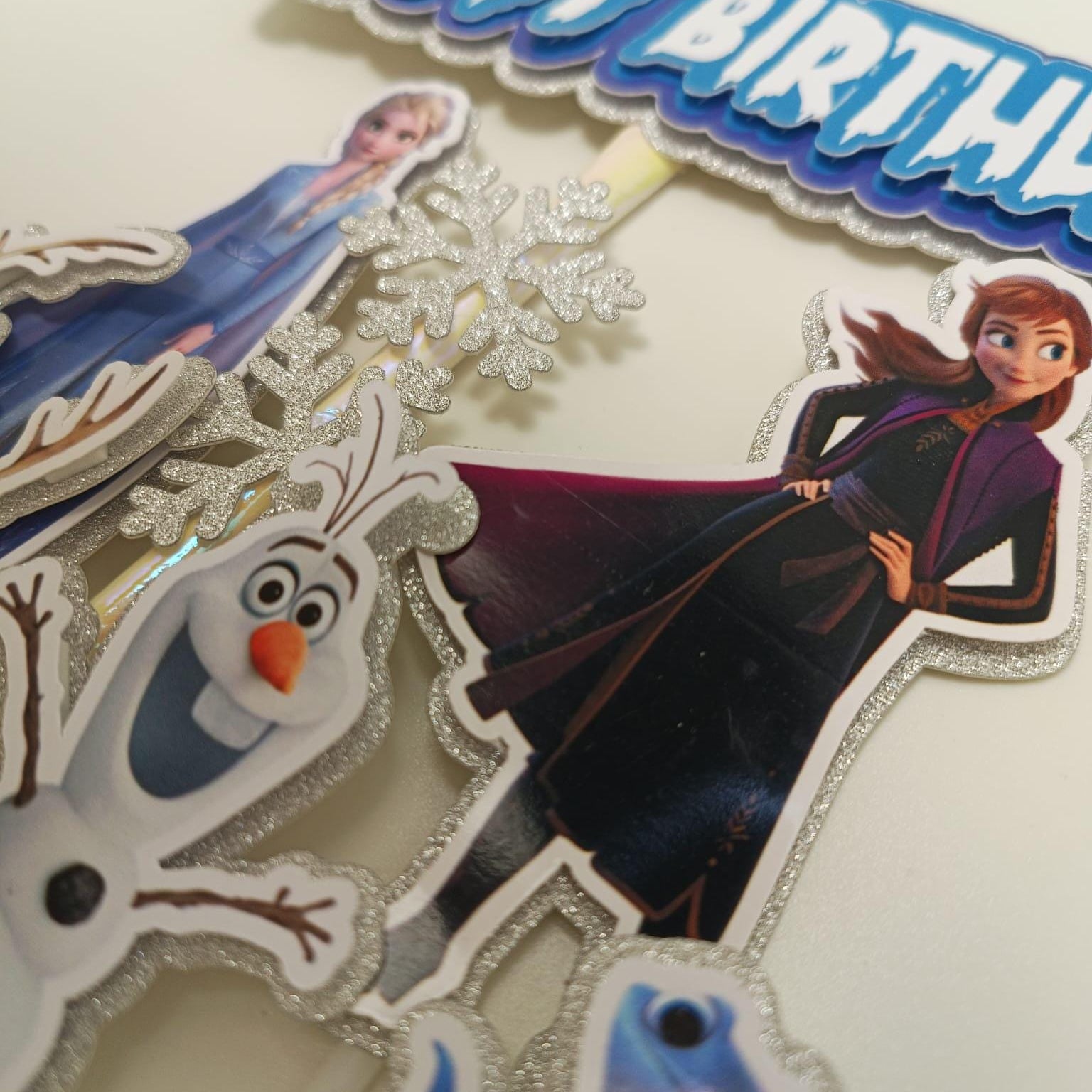 Frozen Taartdecoratie in Lagen – afbeelding 2