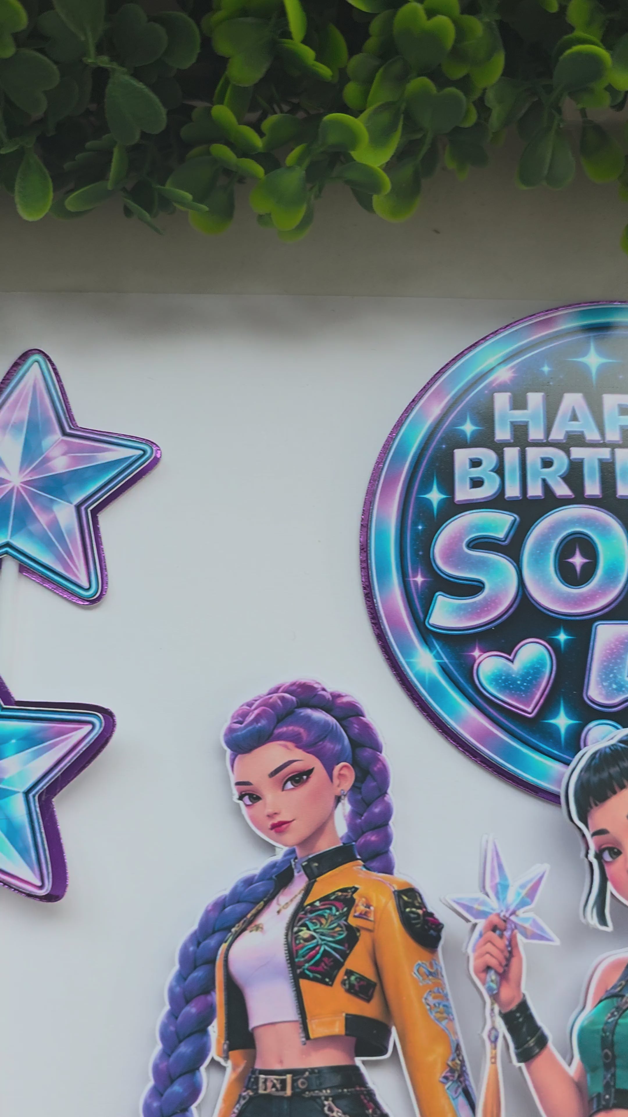 Video van de K-pop Demon Hunters taartdecoratie met 15 elementen